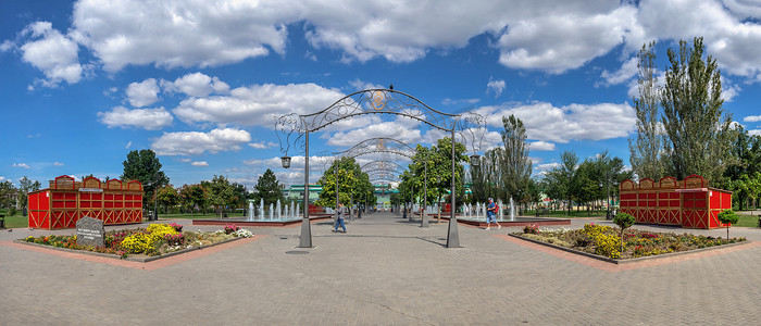 德涅斯特河沿岸蒂拉斯波尔的亚历山大·苏沃洛夫广场