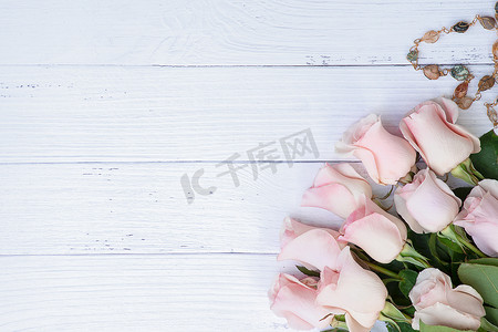 美丽的粉红玫瑰花束