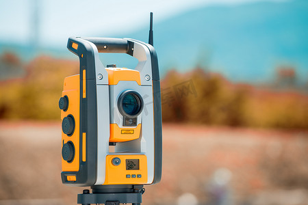 合法经营摄影照片_测量员设备测速仪或经纬仪户外在 constru