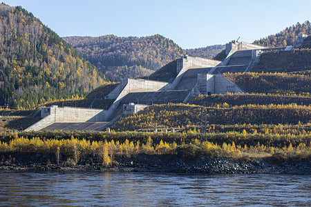 俄罗斯一座大型超高水电站大坝
