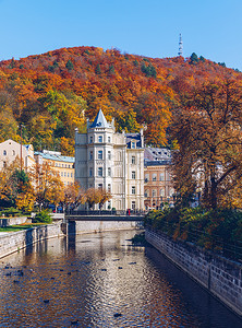 古镇摄影照片_捷克共和国卡罗维发利（卡尔斯巴德）秋季建筑