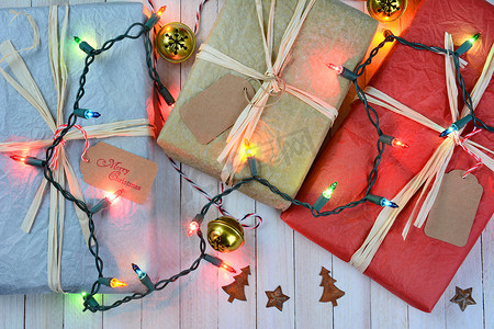 圣诞礼物和灯饰