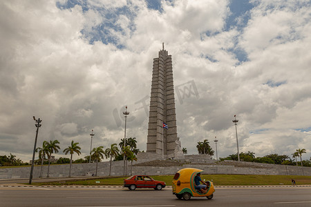 古巴哈瓦那 — 2017 年左右：何塞·马蒂纪念碑和韦达多革命广场