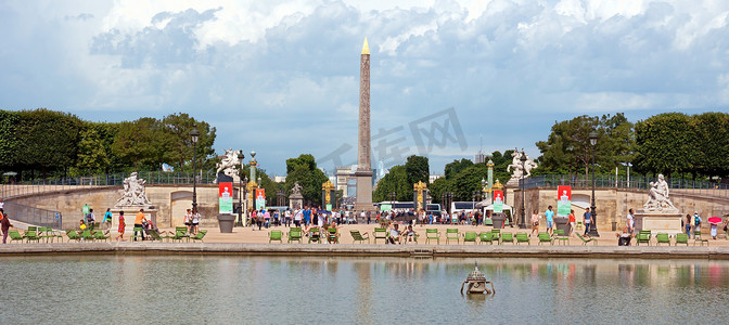 城市雕像摄影照片_巴黎 - 杜乐丽花园