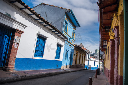 热闹的场景摄影照片_邻里在波哥大，哥伦比亚，南美洲。
