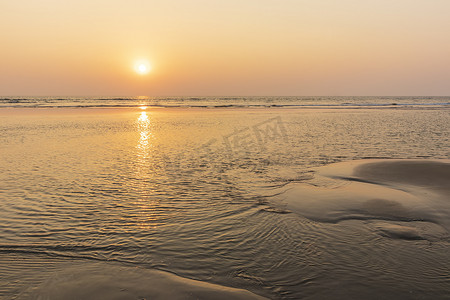 印度果阿 Mandrem 海滩的日落。