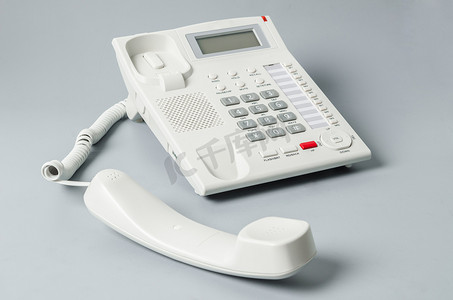白色 IP 电话办公室。
