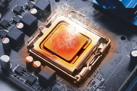 CPU 处理器芯片在计算机主板上的插座中过热和燃烧
