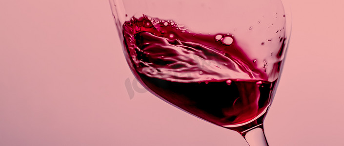儿童天安门摄影照片_水晶玻璃红酒、酒精饮料和豪华开胃酒、酿酒和葡萄栽培产品