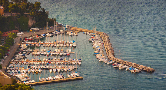 格里尼亚诺码头的顶视图