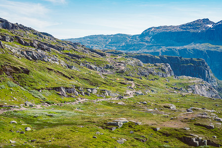 2019 年 7 月 26 日。挪威在 trolltunga 上的旅游路线。