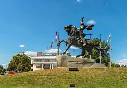 德涅斯特河沿岸蒂拉斯波尔的亚历山大·苏沃洛夫纪念碑