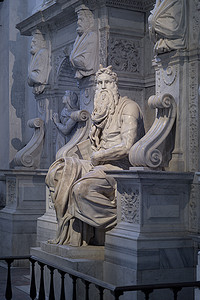 米开朗基罗的摩西雕塑在罗马文科利的圣佩特里奥，