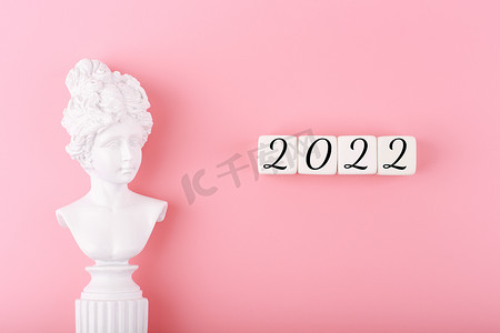 创意时尚的 2022 年概念。