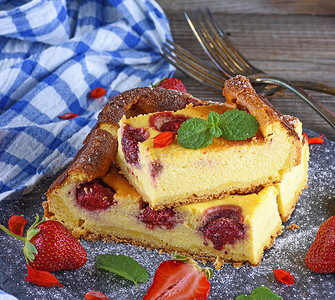 图片：草莓芝士蛋糕片