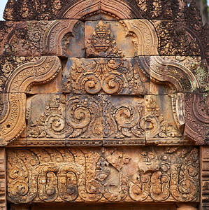 哈雷摄影照片_吴哥窟 Bantai Srei 佛寺的石雕装饰