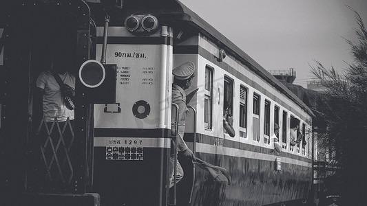 泰国国家铁路成立 119 周年的蒸汽火车