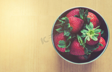 桶装柔光草莓