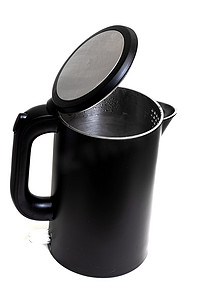 水壶上的按钮摄影照片_孤立在白色背景上的黑色开放式电热水壶