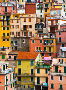 中式背景墙摄影照片_色彩缤纷的马纳罗拉村，五渔村，意大利。