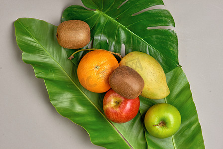 切片水果摄影照片_健康饮食，节食。
