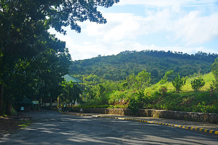 菲律宾黎刹塔奈 Regina Rica Rosarii 的道路