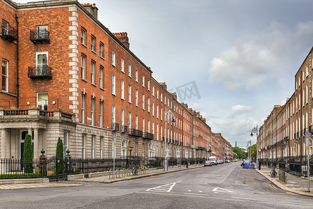 天空街道摄影照片_爱尔兰都柏林的街道