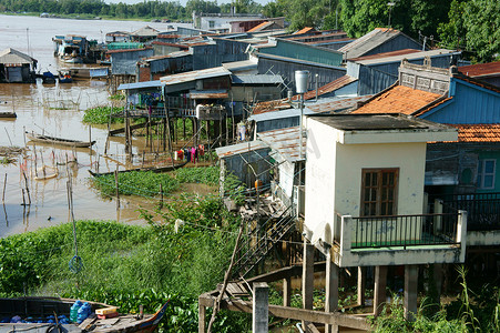 住宅、水上屋、贫困、朝不保夕的生活