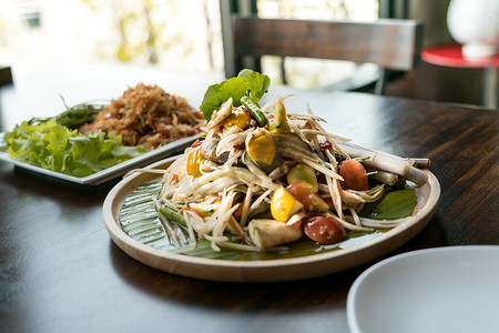 泰国菜辣青木瓜沙拉，应用增益噪声滤波器