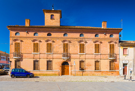科马基奥 — 2017年10月，意大利：科马基奥历史中心红砖砌成的古老历史建筑的景观。
