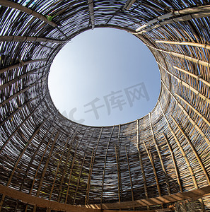 竹拱门，依靠大鸡竹建筑工艺品，木编织，遮阳