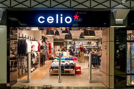 男装在法国，Celio 品牌，工业平价服装，马提尼克岛，法国