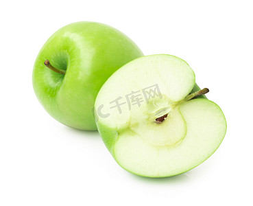 白色背景中的青苹果，水果健康概念