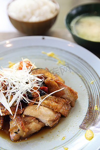 鸡肉照烧饭