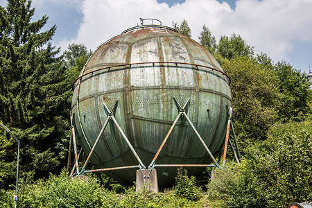 工业纪念碑作为一个球在支撑上作为一个前煤气罐
