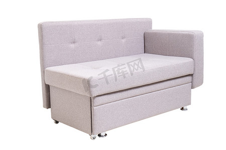 现代灰色布艺沙发隔离在白色，侧视图。