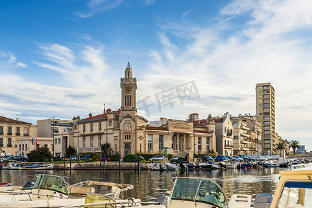 塞特运河和领事馆的全景，位于法国奥克西塔尼亚的埃罗。