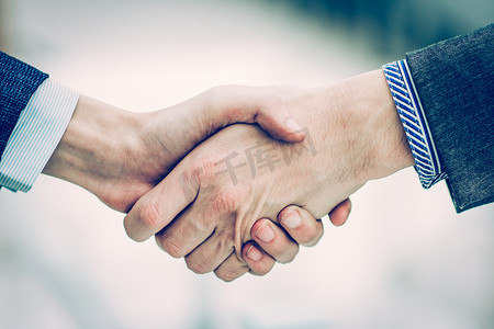 可靠的伙伴关系的概念：业务伙伴的握手