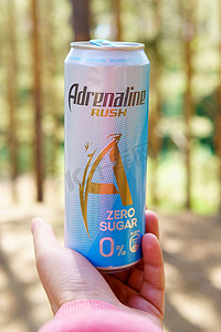俄罗斯秋明 - 2021年5月25日：肾上腺素激增能量饮料零糖。