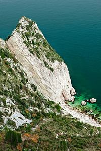 科内罗山悬崖，马尔凯，意大利