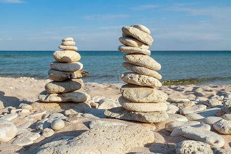 海滩上的石头堆
