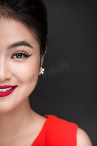 美甲美妆模特摄影照片_美丽的亚洲模特女士的肖像，有着完美的妆容和红唇