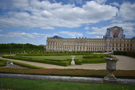 法国凡尔赛宫-2018 年 5 月 2 日：位于法国法兰西岛地区凡尔赛宫的凡尔赛宫花园