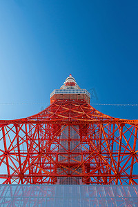 东京塔与蓝天