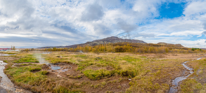 Geysir Golden Circle 在冰岛 Geysir 地区蒸汽景观全景