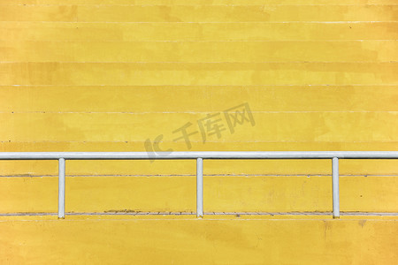 足球观众摄影照片_体育场看台-黄色