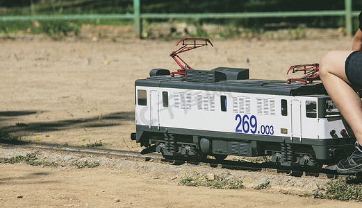 西班牙真实火车的微型复制列车