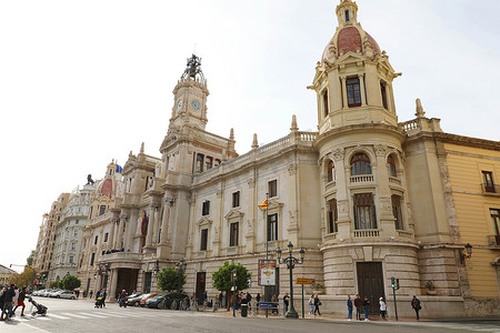西班牙巴伦西亚 — 2019年11月28日：西班牙巴伦西亚市政厅
