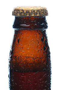 啤酒水滴摄影照片_啤酒瓶颈和瓶盖的特写