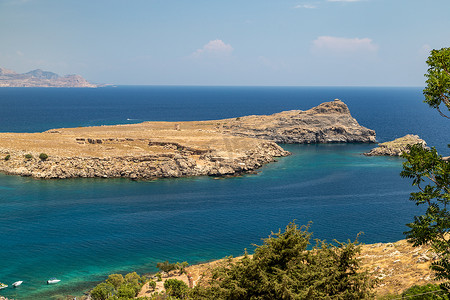 罗德岛摄影照片_希腊罗德岛美丽海湾的景色